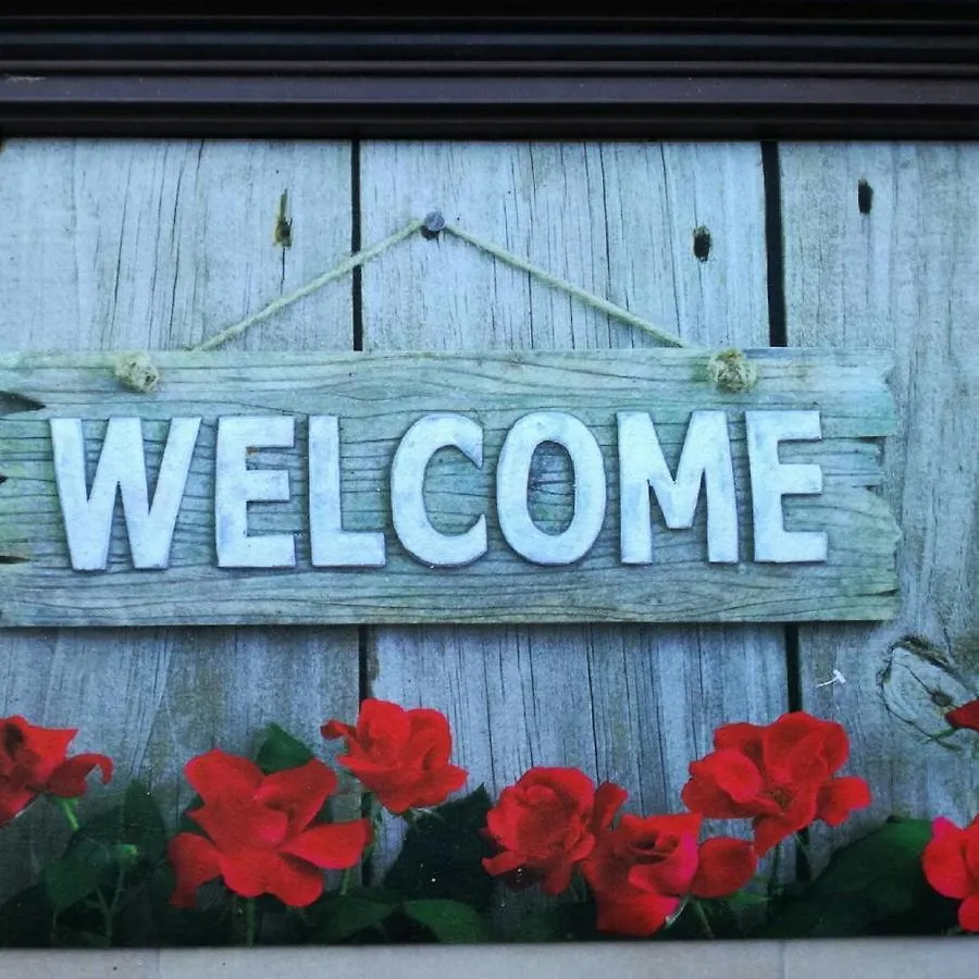 La Casa Delle Farfalle Bed and Breakfast Syracuse